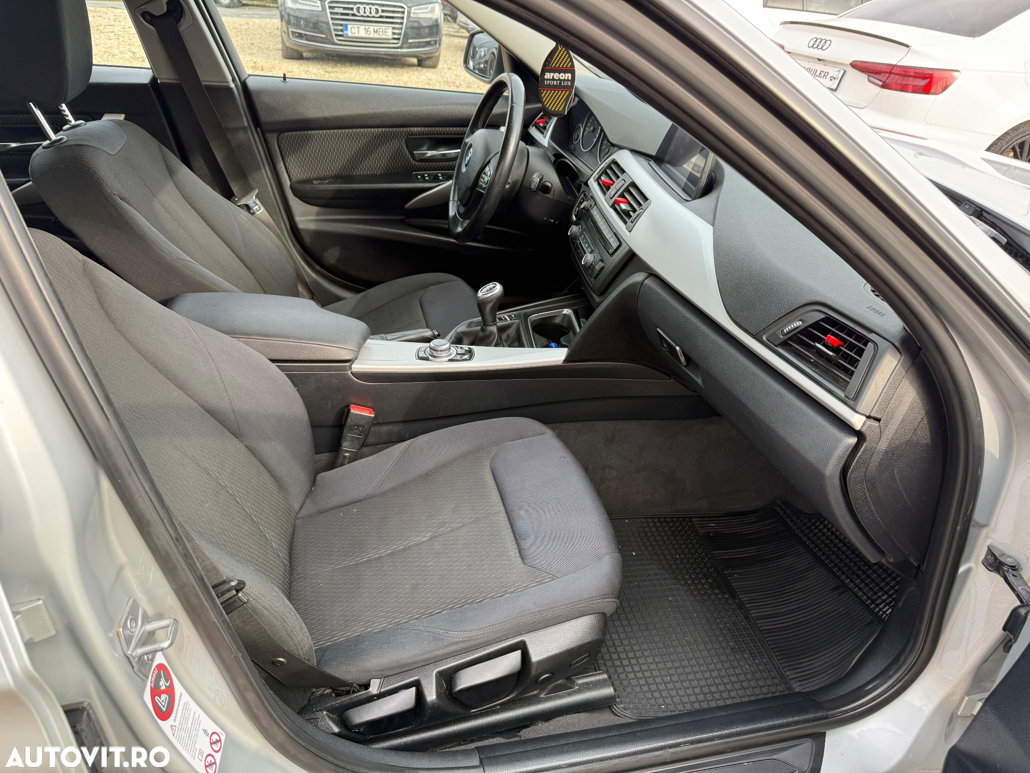 BMW Seria 3 318d Blue Performance - 22