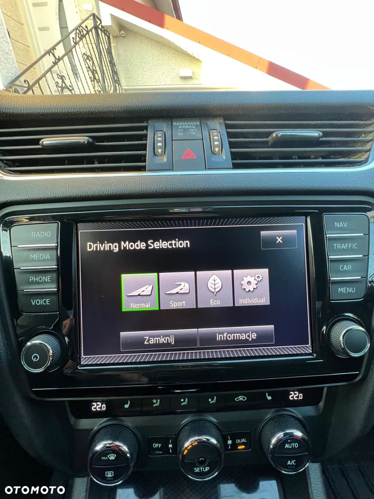 Skoda Octavia 2.0 TDI DSG RS - 26