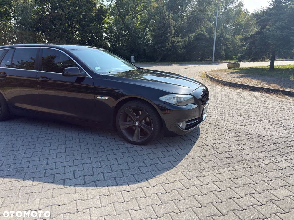 BMW Seria 5 520d Touring - 12