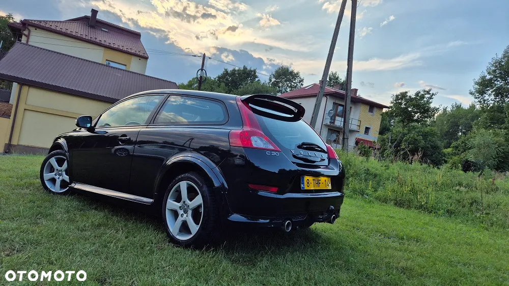 Volvo C30 D4 R-Design - 5