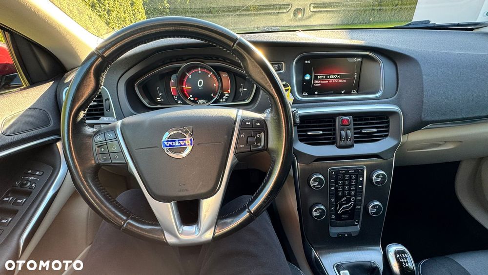 Volvo V40 D2 Momentum - 6