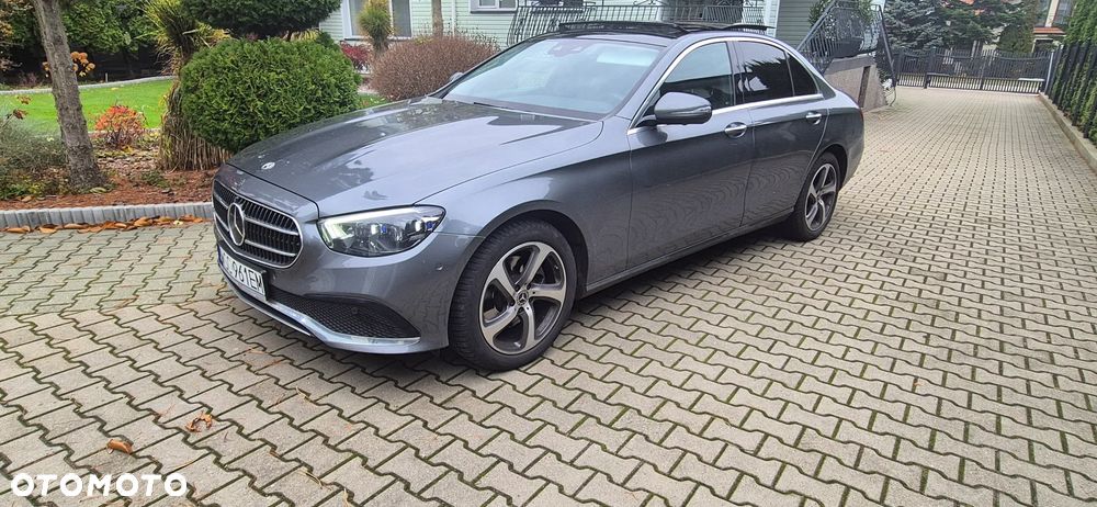 Mercedes-Benz Klasa E 200 4-Matic - 3