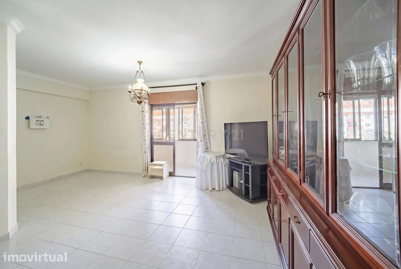 Apartamento T3 em Amora, Seixal - Oportunidade Única! - Grande imagem: 4/39