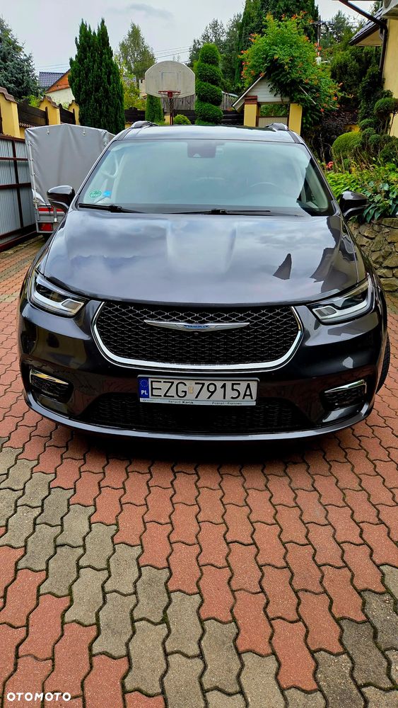 Chrysler Pacifica - 1