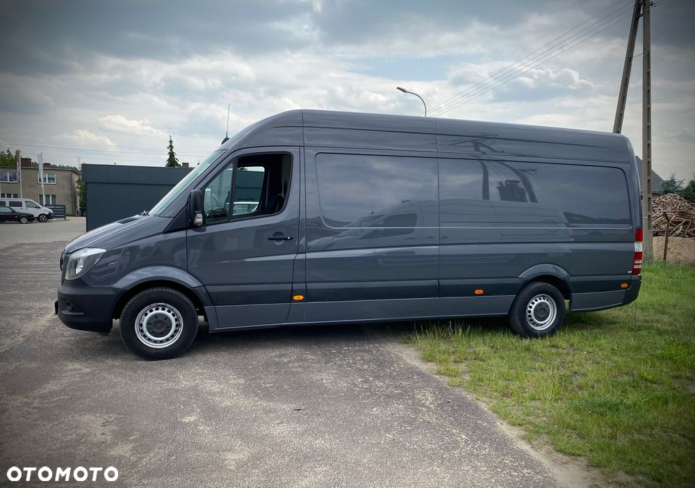 Mercedes-Benz Sprinter - 2