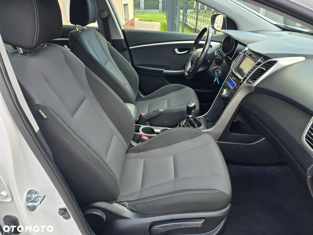 Hyundai i30 blue 1.6 GDI YES Gold - 28