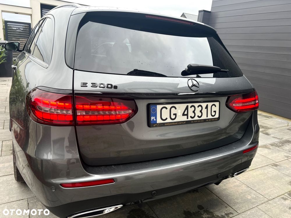 Mercedes-Benz Klasa E 300 AMG/Avantgarde - 3