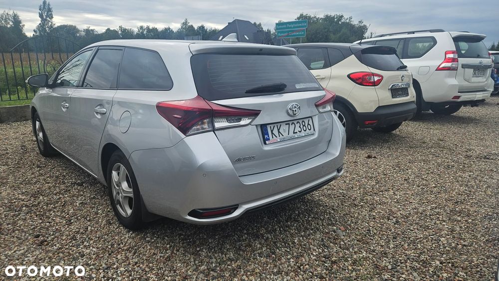 Toyota Auris 1.6 Comfort - 2