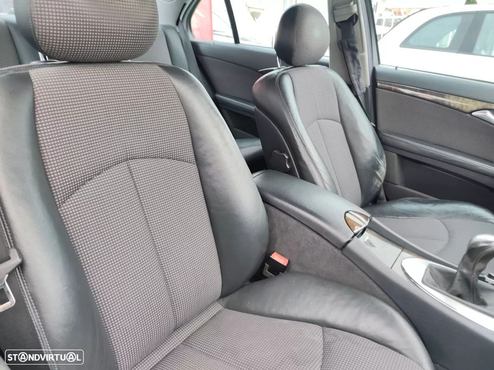 Mercedes-Benz E 220 CDI Avantgarde - 25