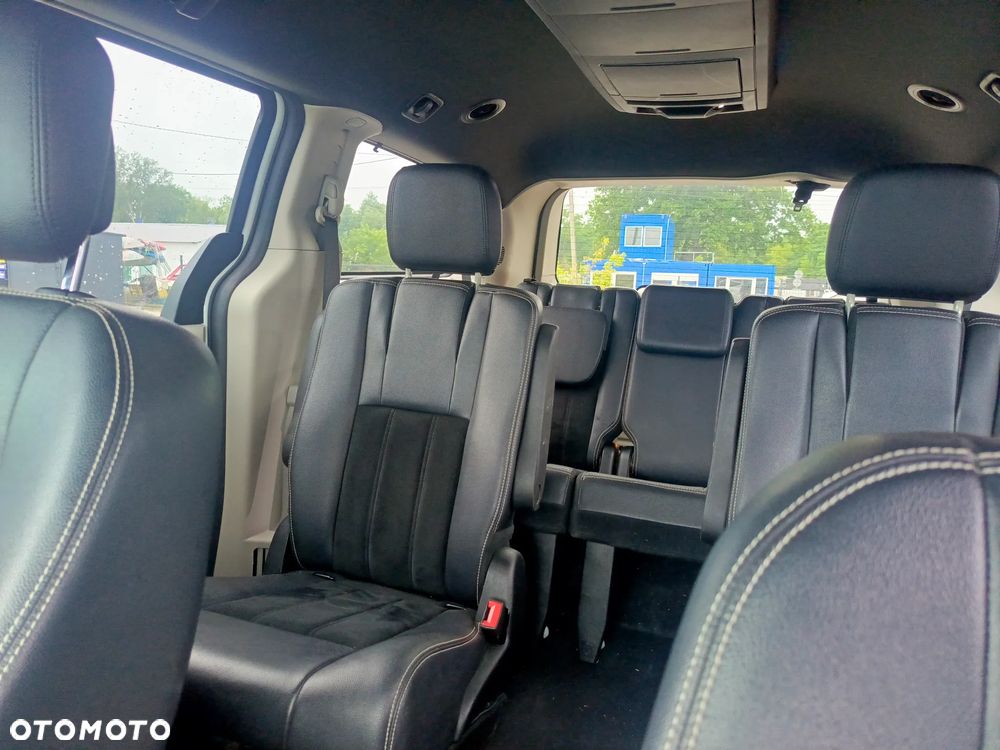 Dodge Grand Caravan - 7