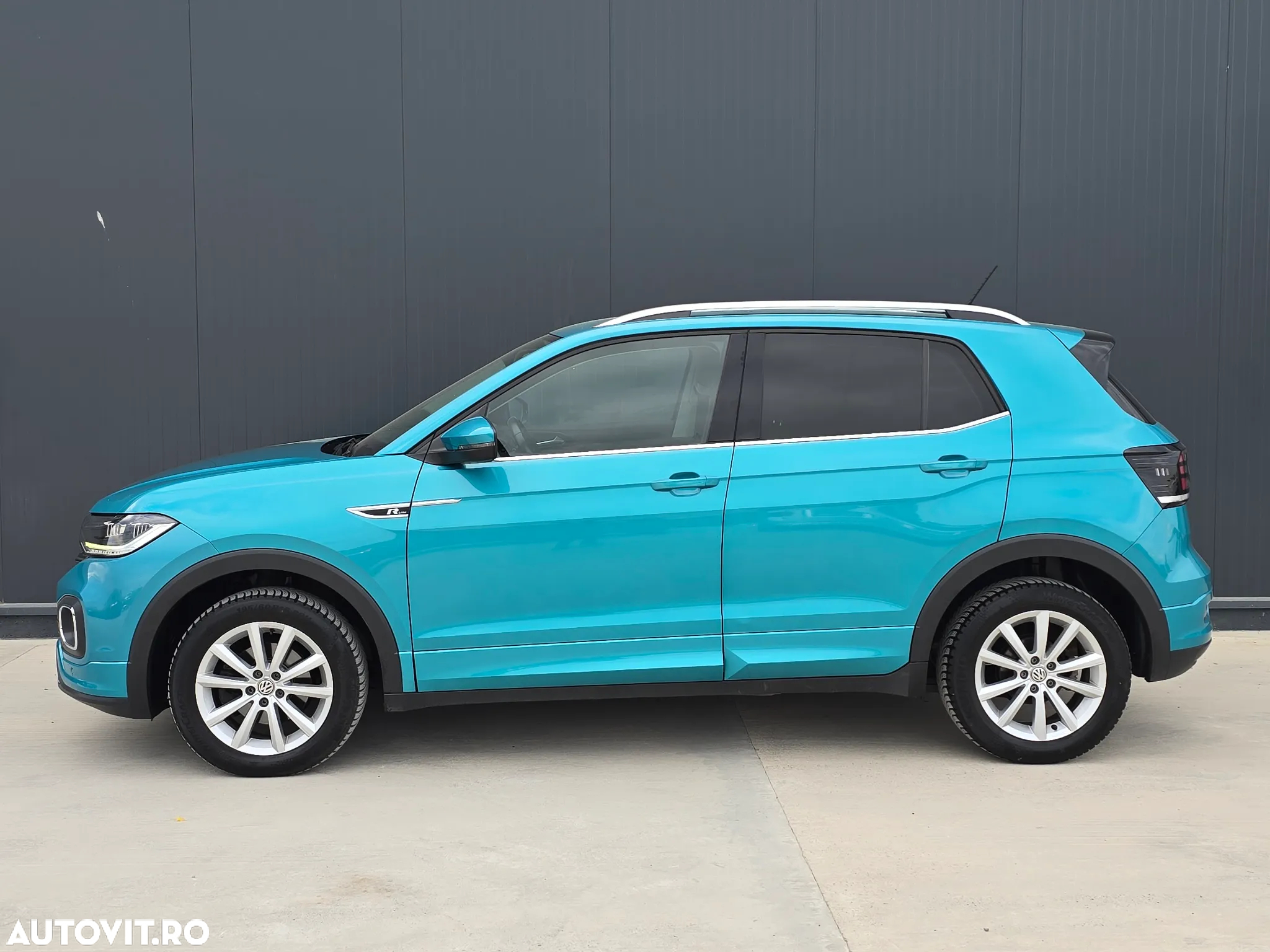 Volkswagen T-Cross - 17