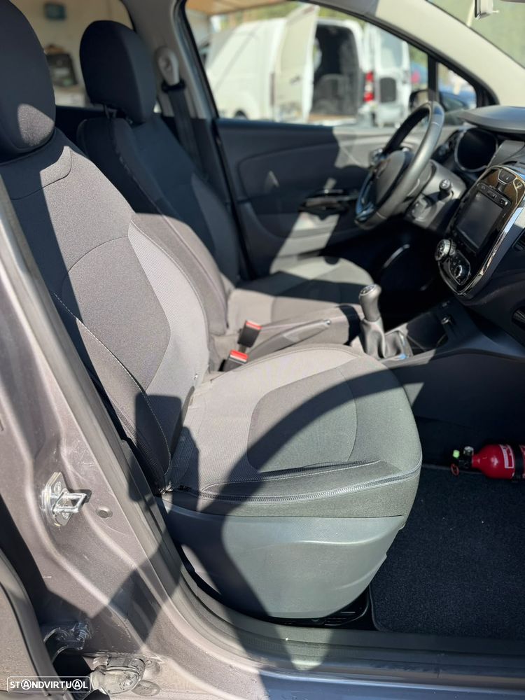 Renault Captur 1.5 dCi Exclusive - 13