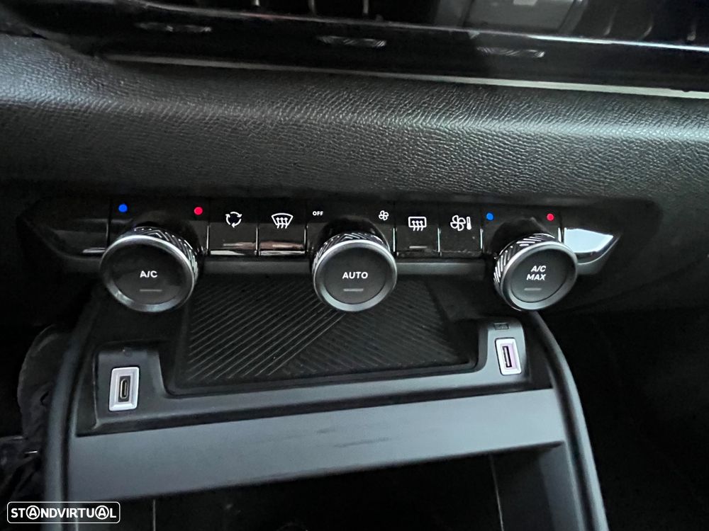 Citroën C4 PureTech 130 Stop&Start FEEL PACK - 11