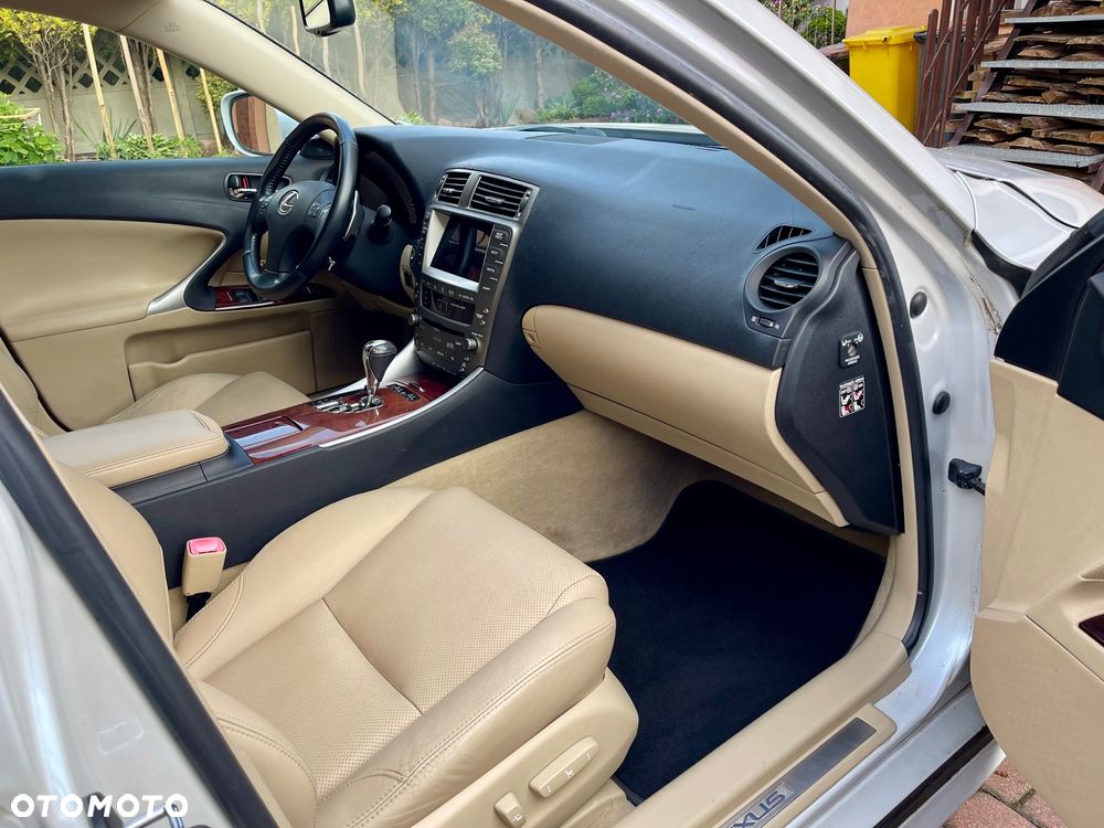 Lexus IS 250 Luxury Line - 11