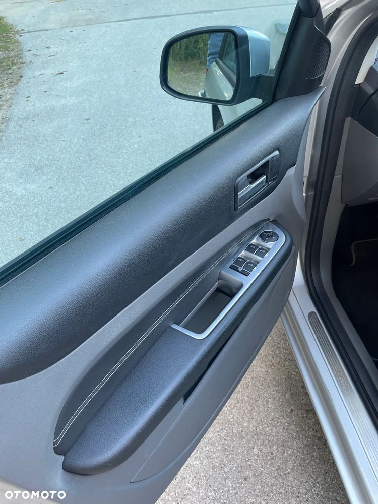 Ford Focus 1.8 Titanium - 22