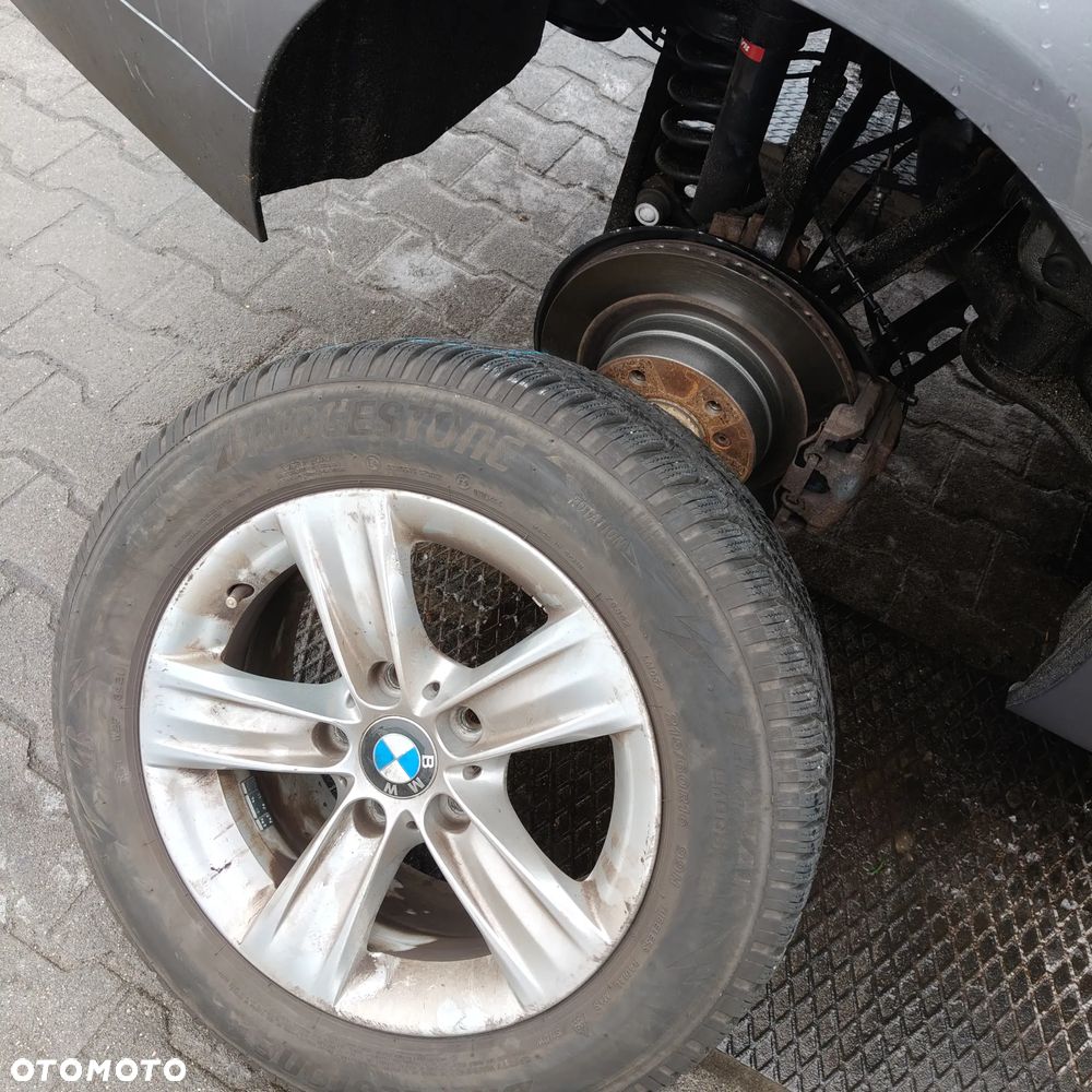 BMW Seria 3 318d - 22
