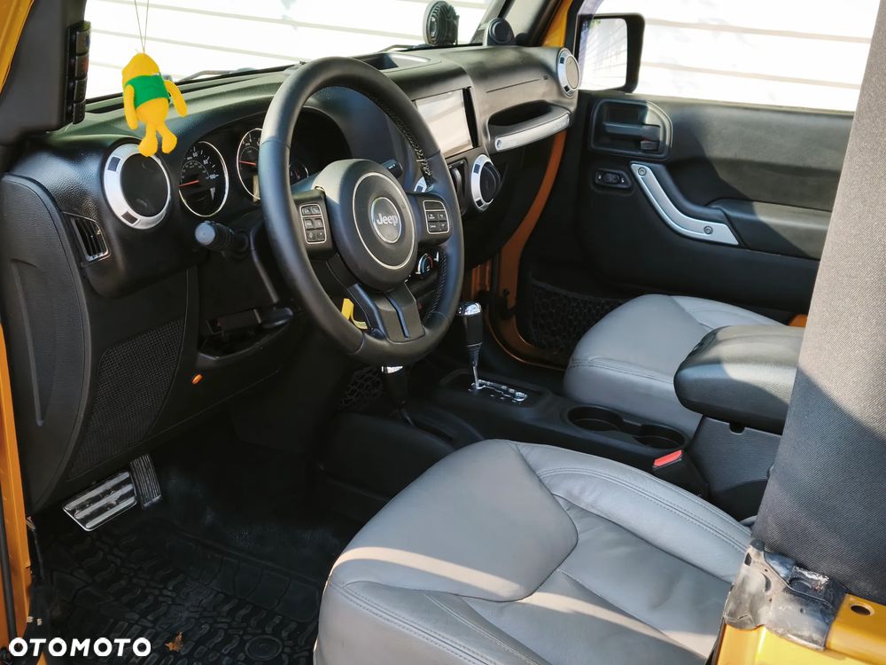 Jeep Wrangler - 15