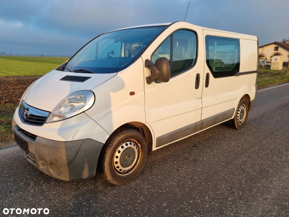 Opel Vivaro - 1
