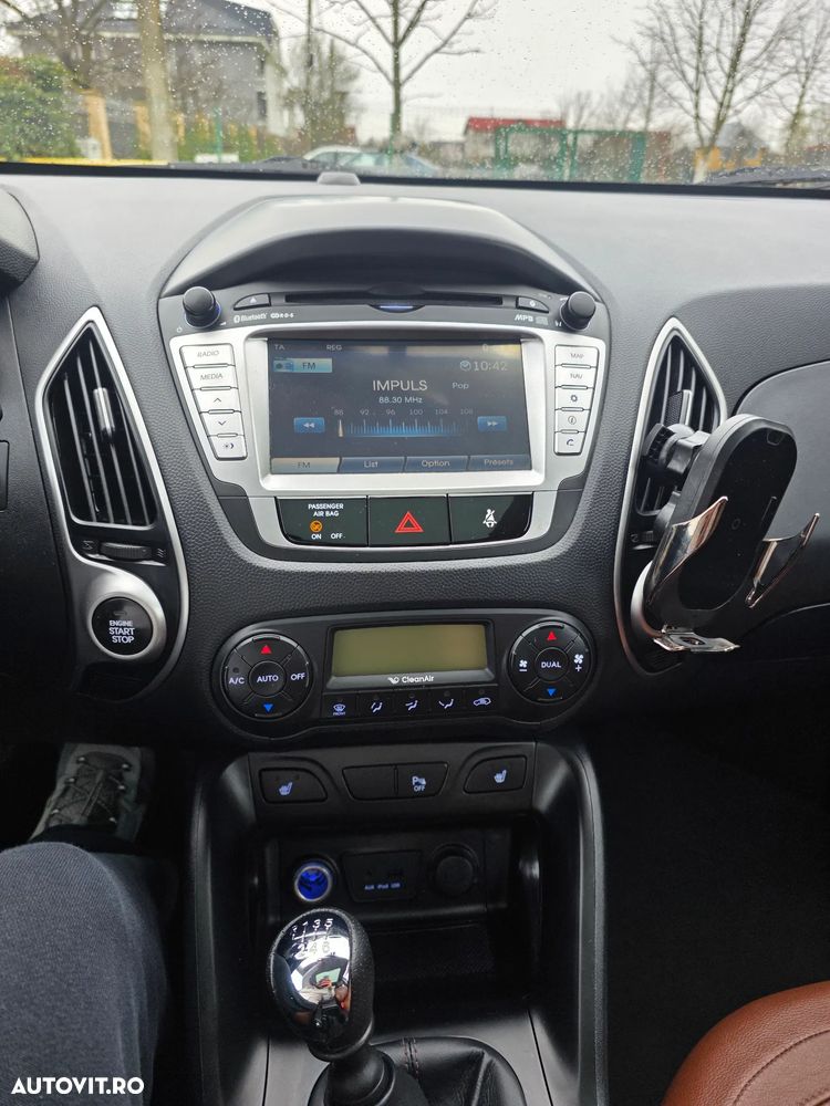 Hyundai ix35 2.0 CRDI 4WD Premium - 4