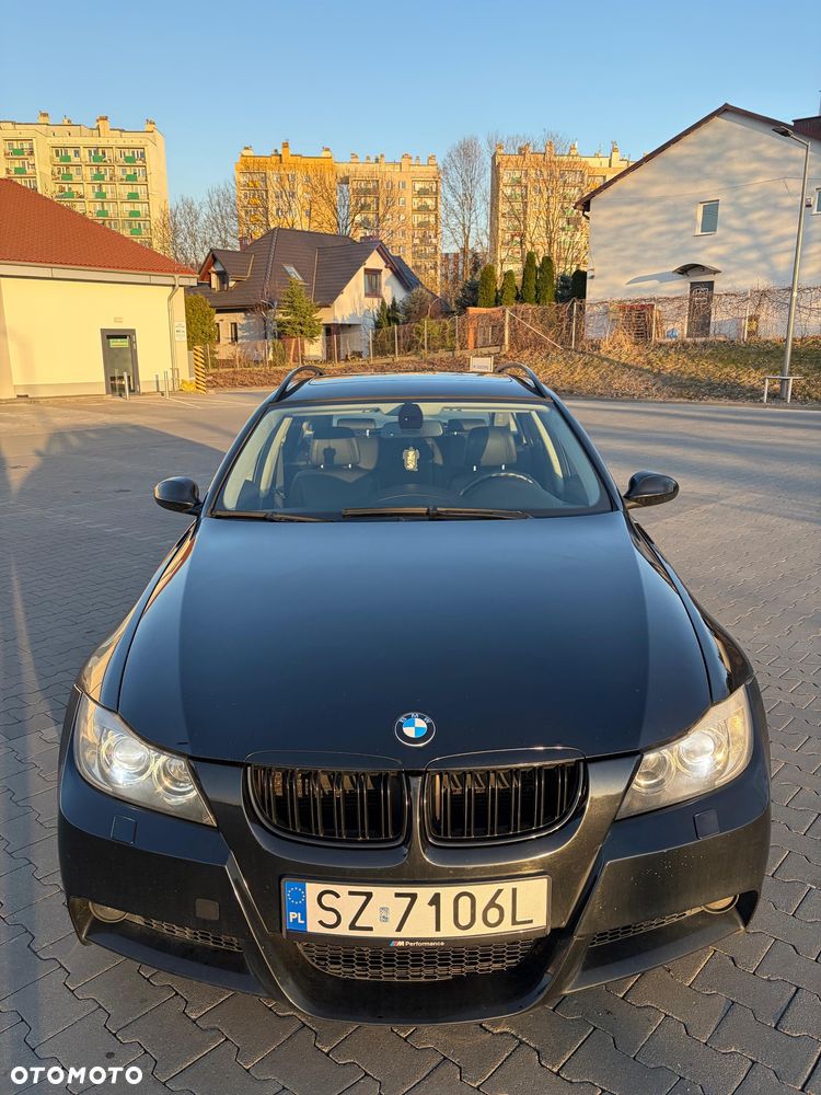 BMW Seria 3 325i - 4