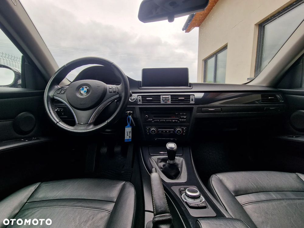 BMW Seria 3 - 26