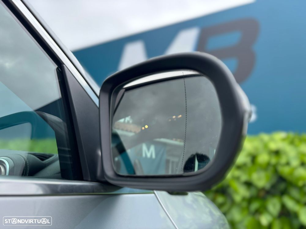 Mercedes-Benz EQA 250+ - 27