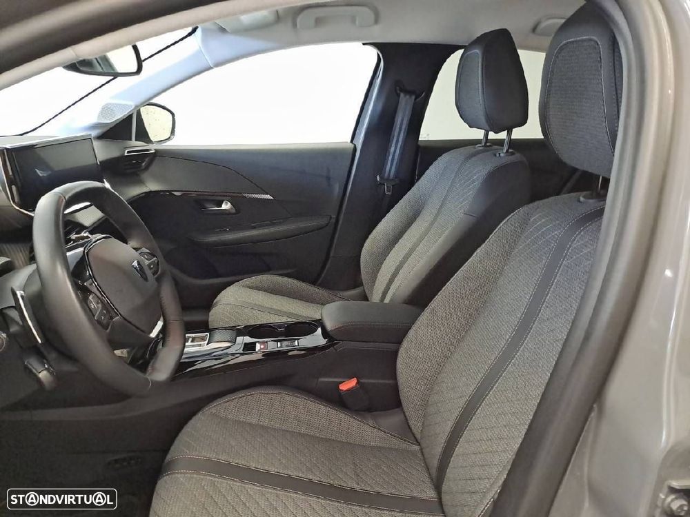 Peugeot 208 1.2 PureTech Allure EAT8 - 5