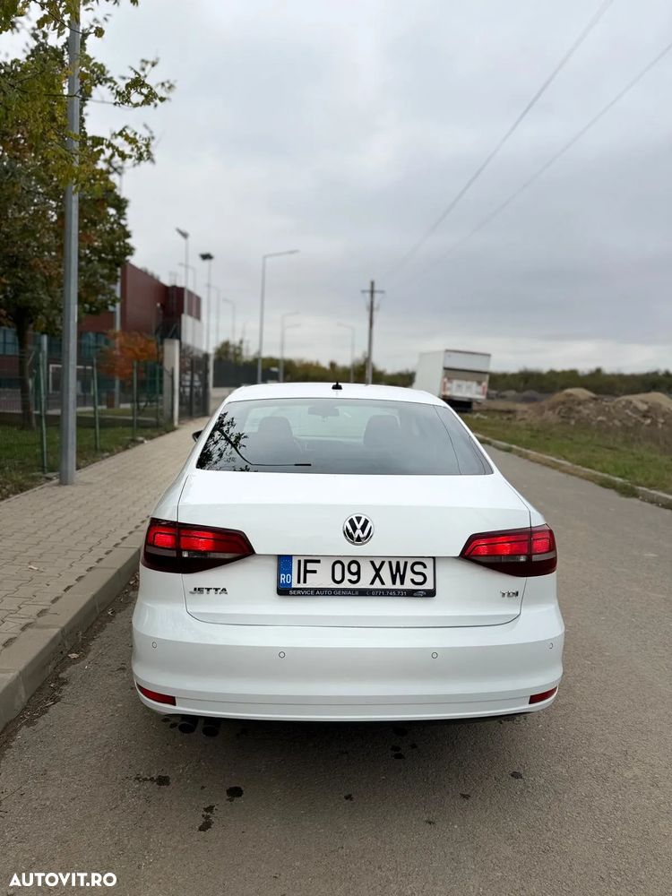 Volkswagen Jetta 2.0 TDI Comfortline - 5