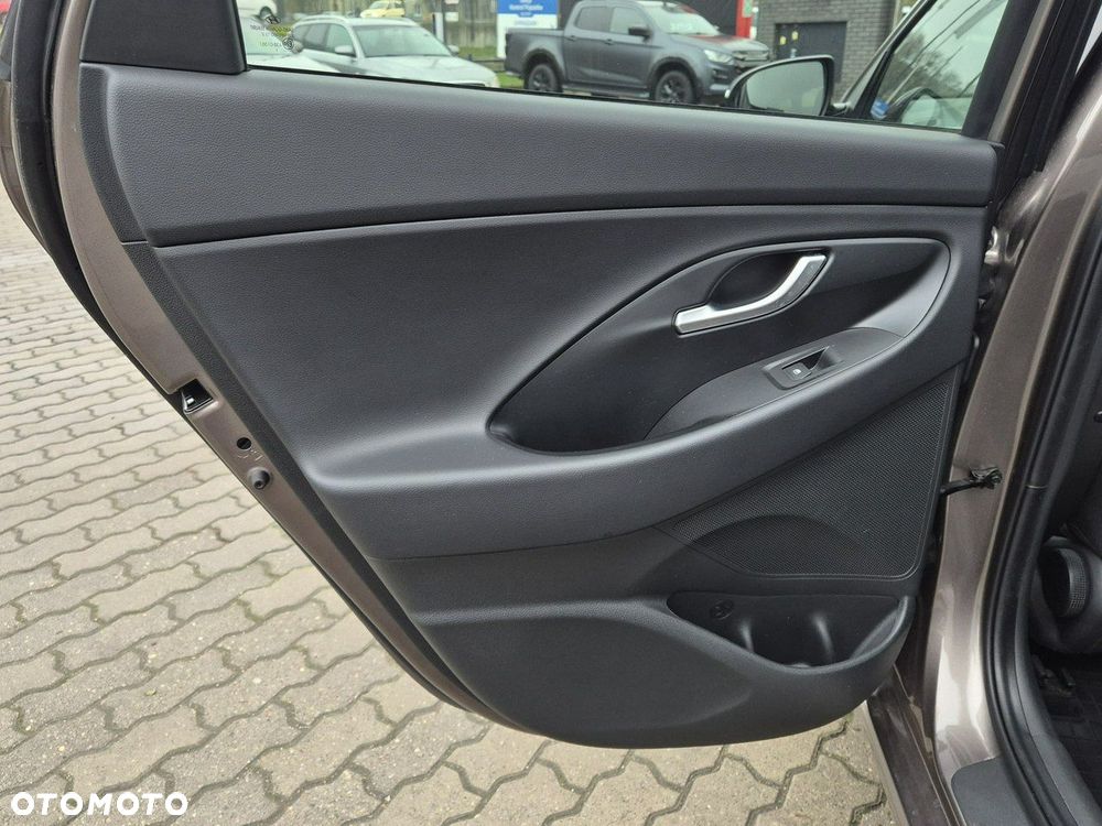 Hyundai i30 1.5 T-GDI 48V Smart - 15