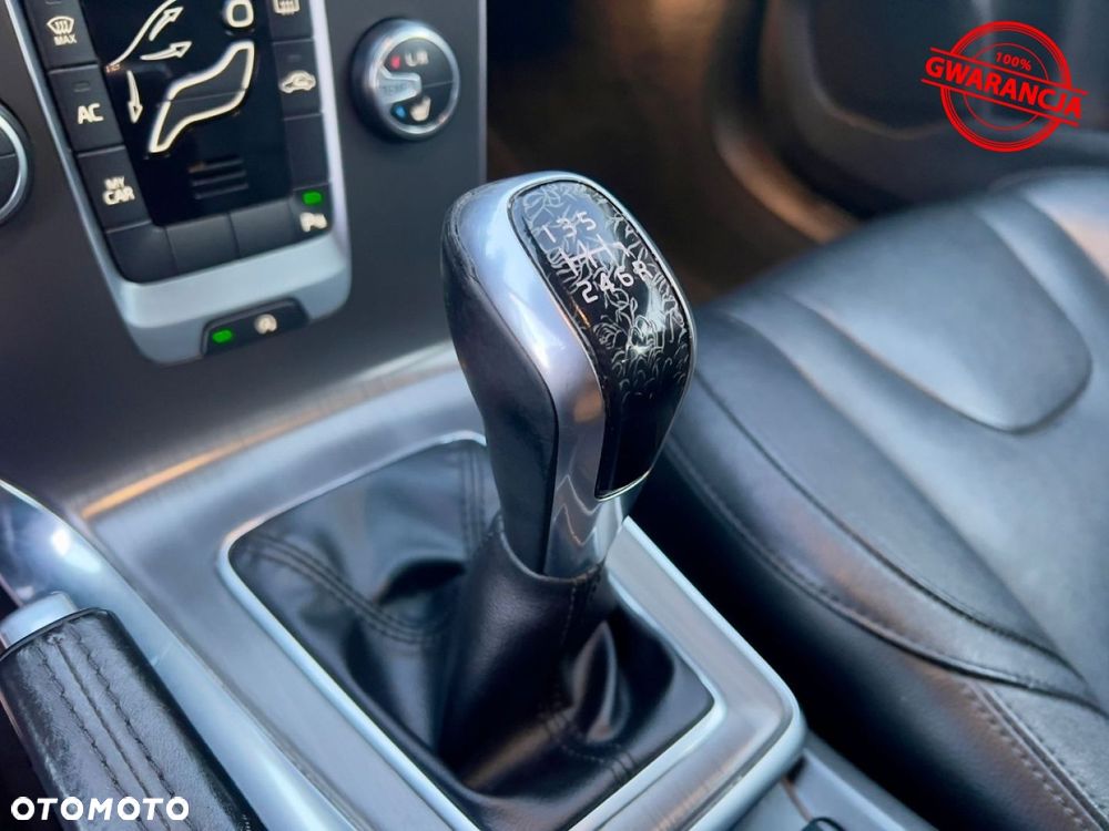 Volvo V40 D4 Summum - 36