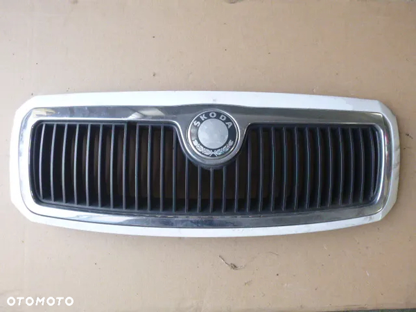 ATRAPA GRILL SKODA FABIA I 99-05