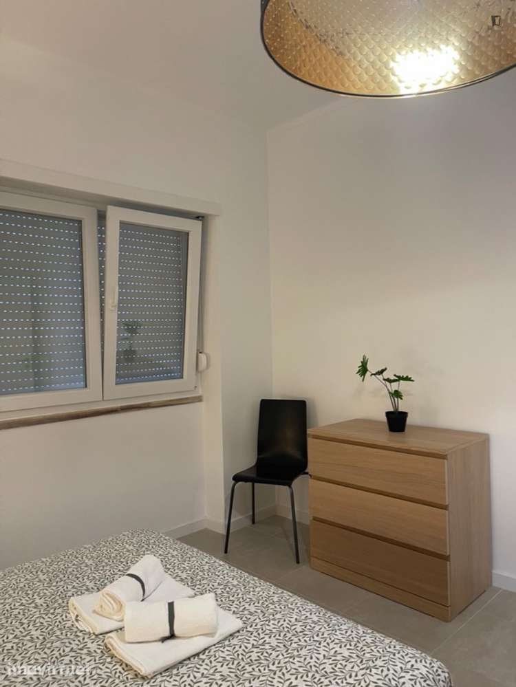 Quarto - localizado em Setubal - Grande imagem: 2/7