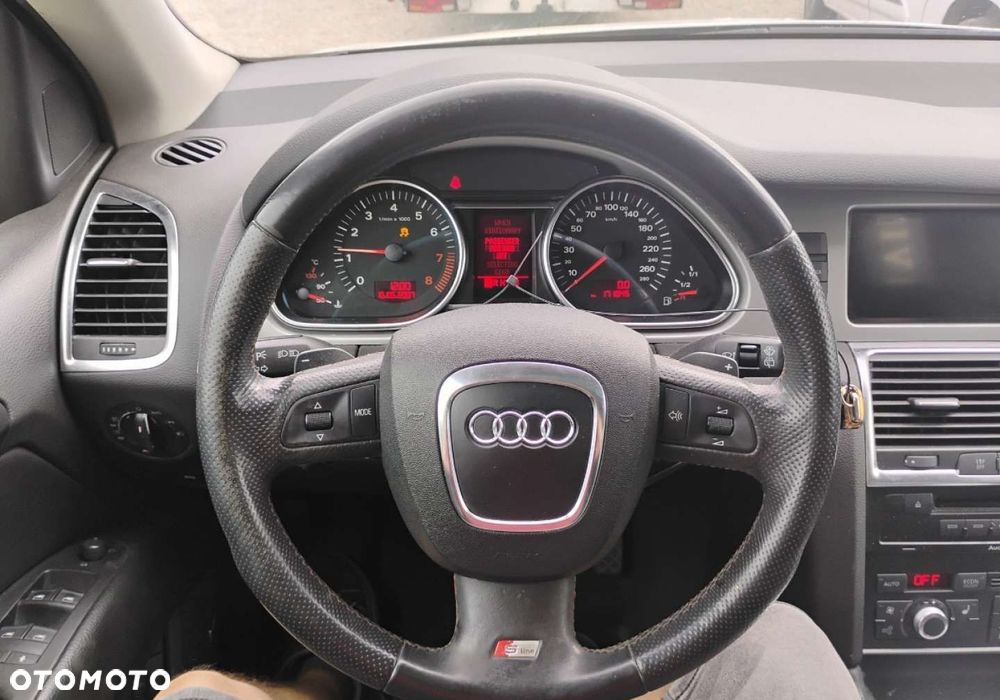 Audi Q7 - 16