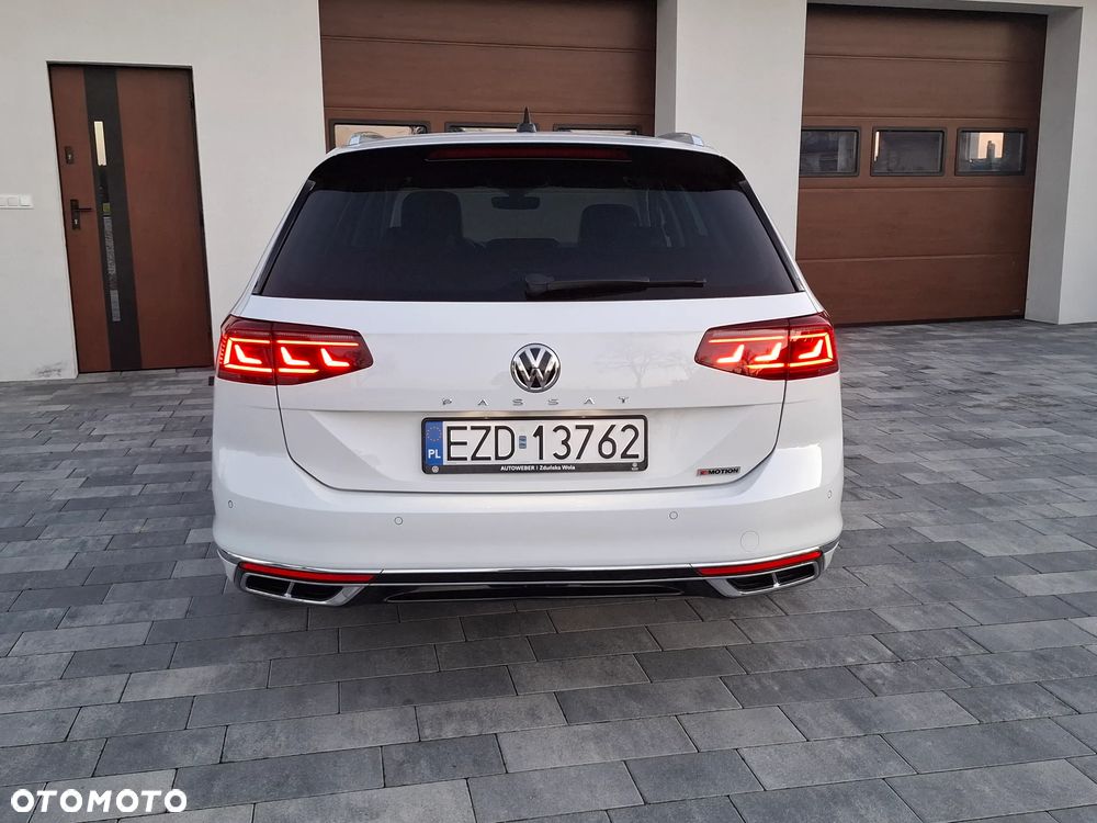 Volkswagen Passat 2.0 TDI SCR 4Motion DDG Highline - 30