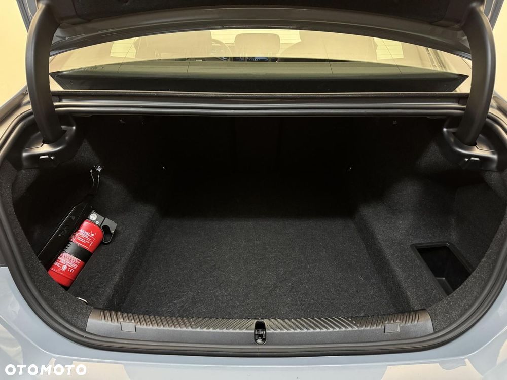 BMW Seria 5 - 34