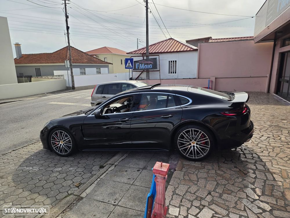 Porsche Panamera Turbo - 9