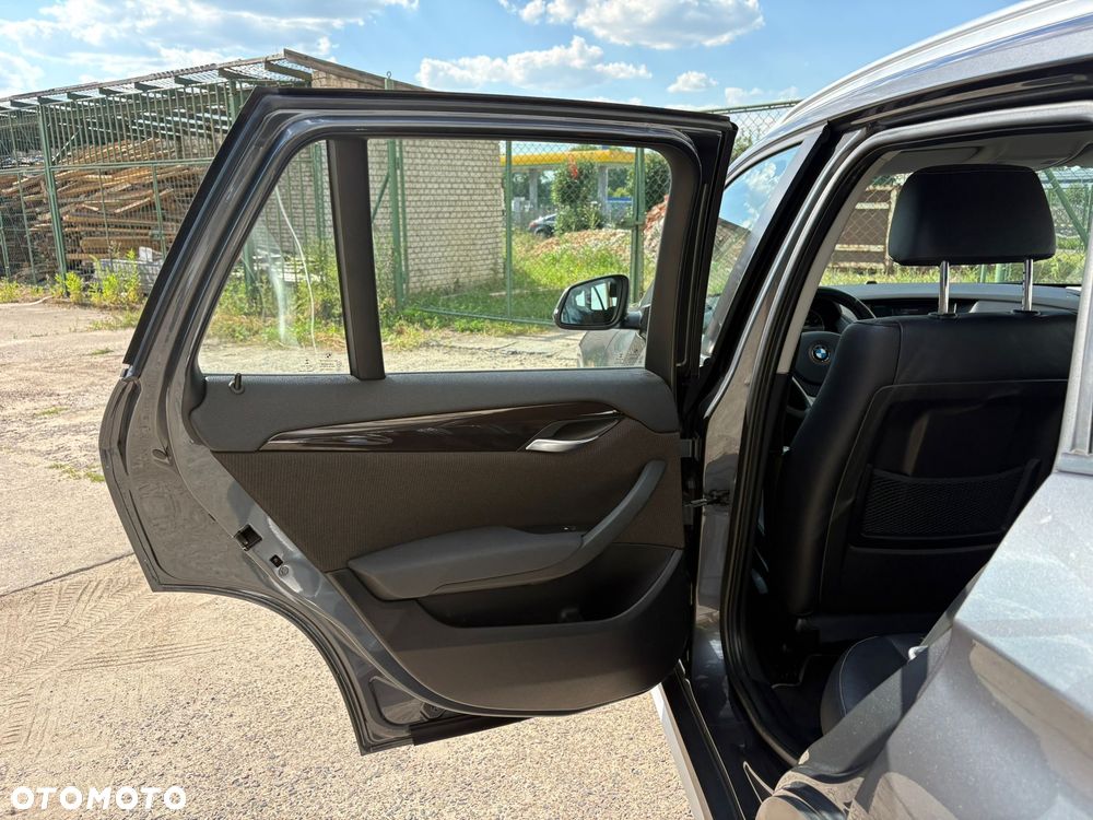 BMW X1 xDrive18d - 17
