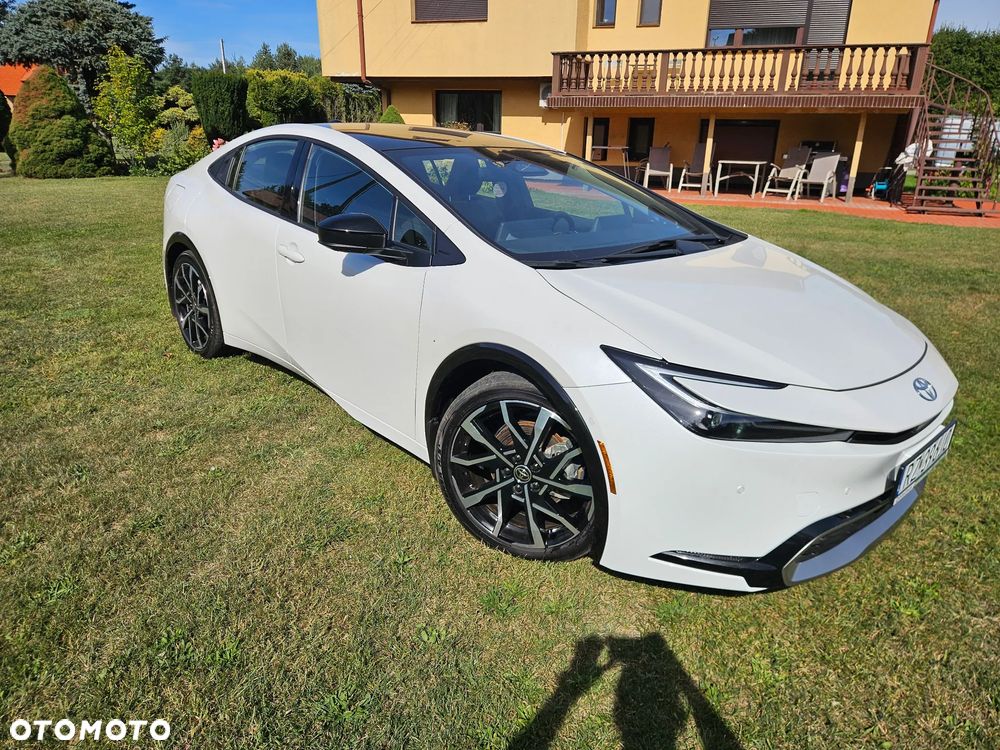 Toyota Prius Hybrid - 1