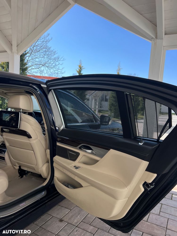 BMW Seria 7 745Le xDrive AT PHEV - 23