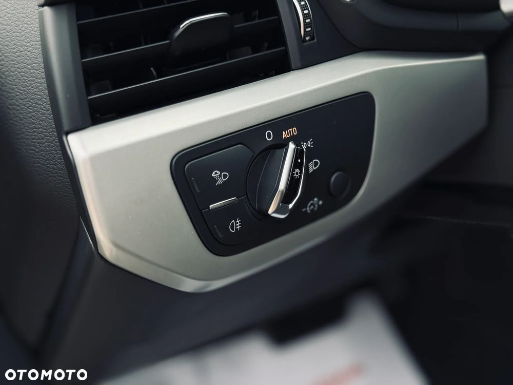 Audi A4 Avant 2.0 TDI S tronic - 30