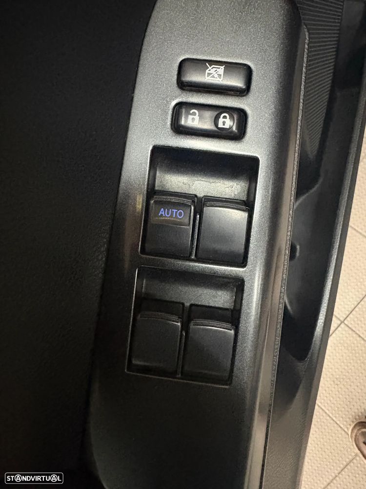 Toyota RAV4 2.0 D-4D Active - 22