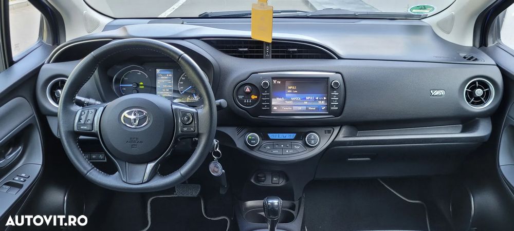 Toyota Yaris 1.5 VVT-i Y20 Team Deutschland - 12