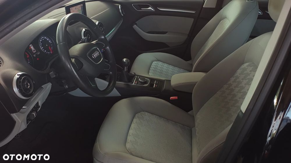Audi A3 Sportback 1.4 TFSI Ambiente - 9