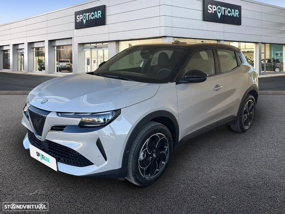Alfa Romeo Junior 1.2 eDCT6 - 1
