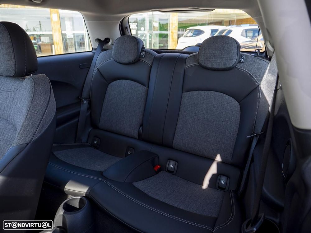 MINI 3 Portas Cooper SE Essential - 24