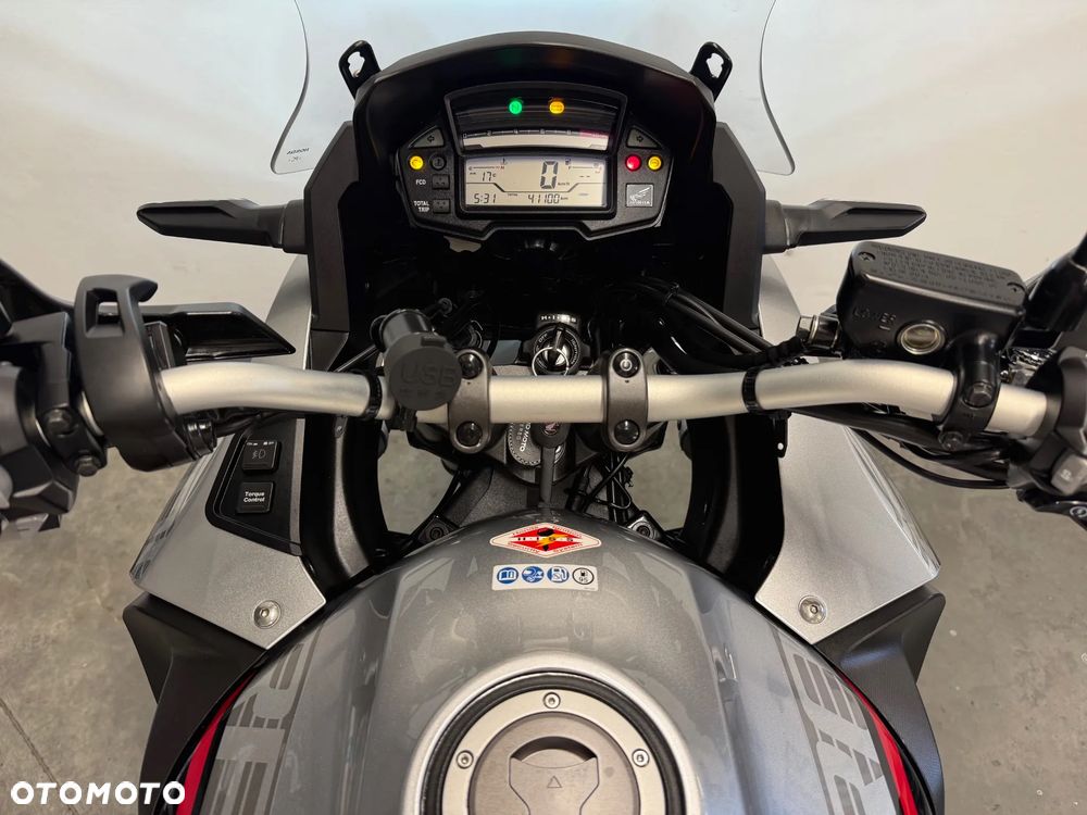 Honda VFR - 9