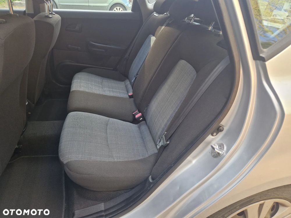 Kia Ceed - 7