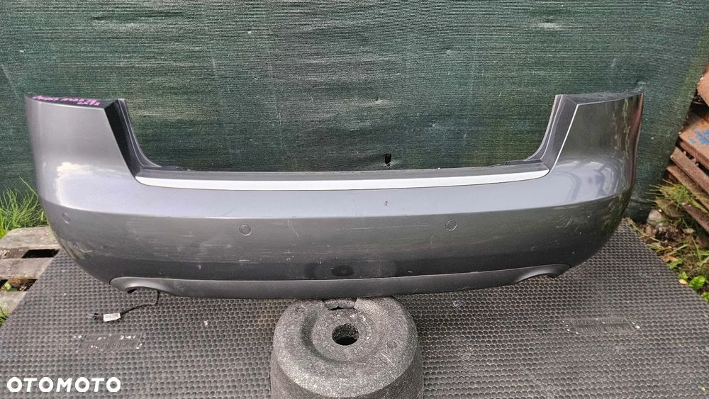 Zderzak Tył Tylny Szary LX7Z Dwa Wydechy 2 Rury Czujniki Parkowania PDC Listwa Chrom Dokładka Audi A4 B7 Sedan