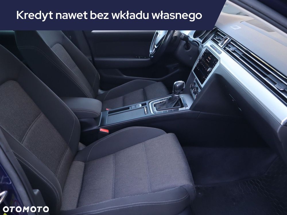 Volkswagen Passat Variant - 11