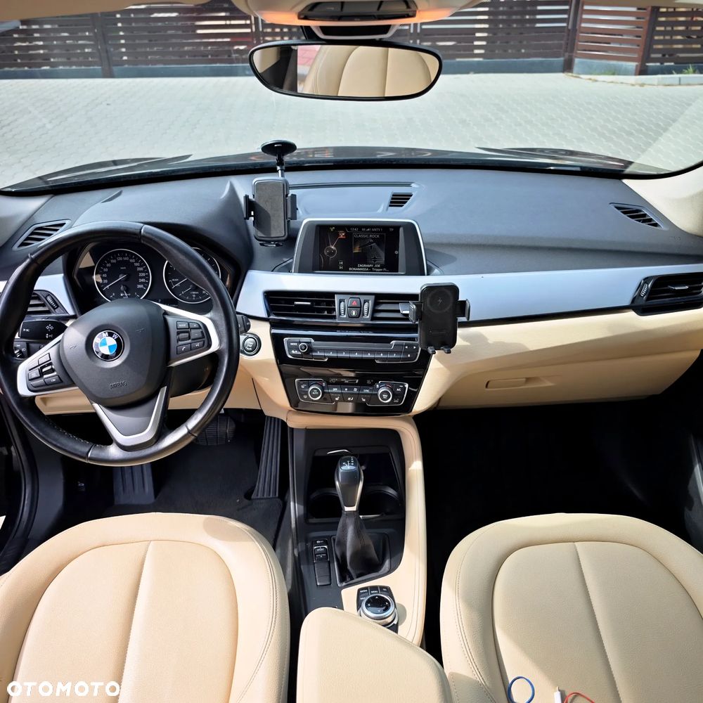 BMW X1 sDrive18d Sport Line - 16